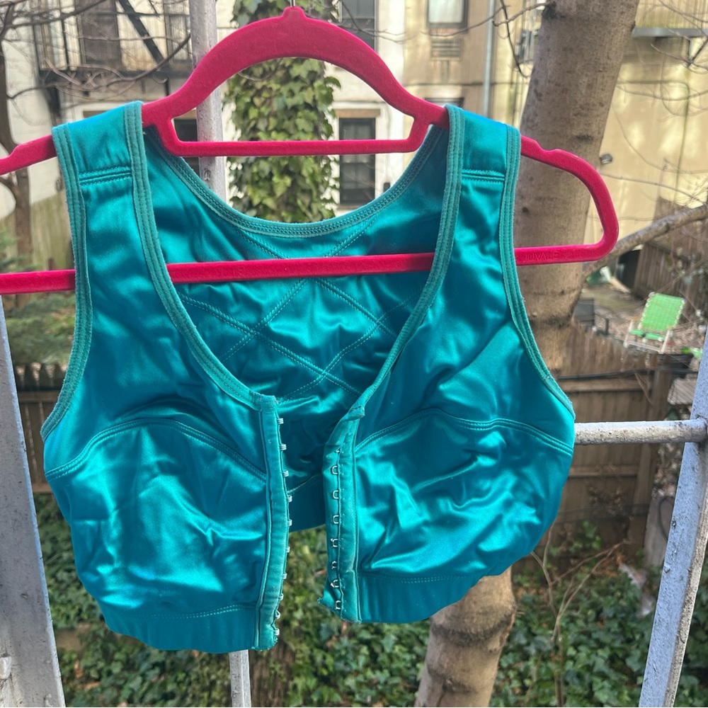 Enell sports bra size 1